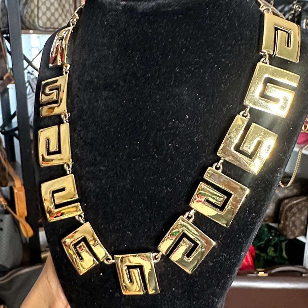 Givenchy Logo Elegant Gold Geometric Necklace - Picture 2 of 4